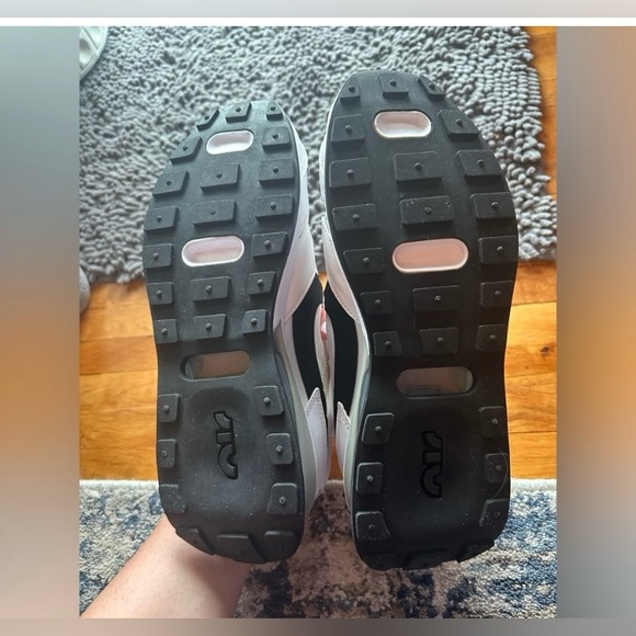 Nike Air women’s shoes size 10 - Picture 2 of 3